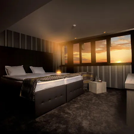 מלון Grand Riga 4*