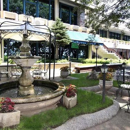 Grand Riga 4*